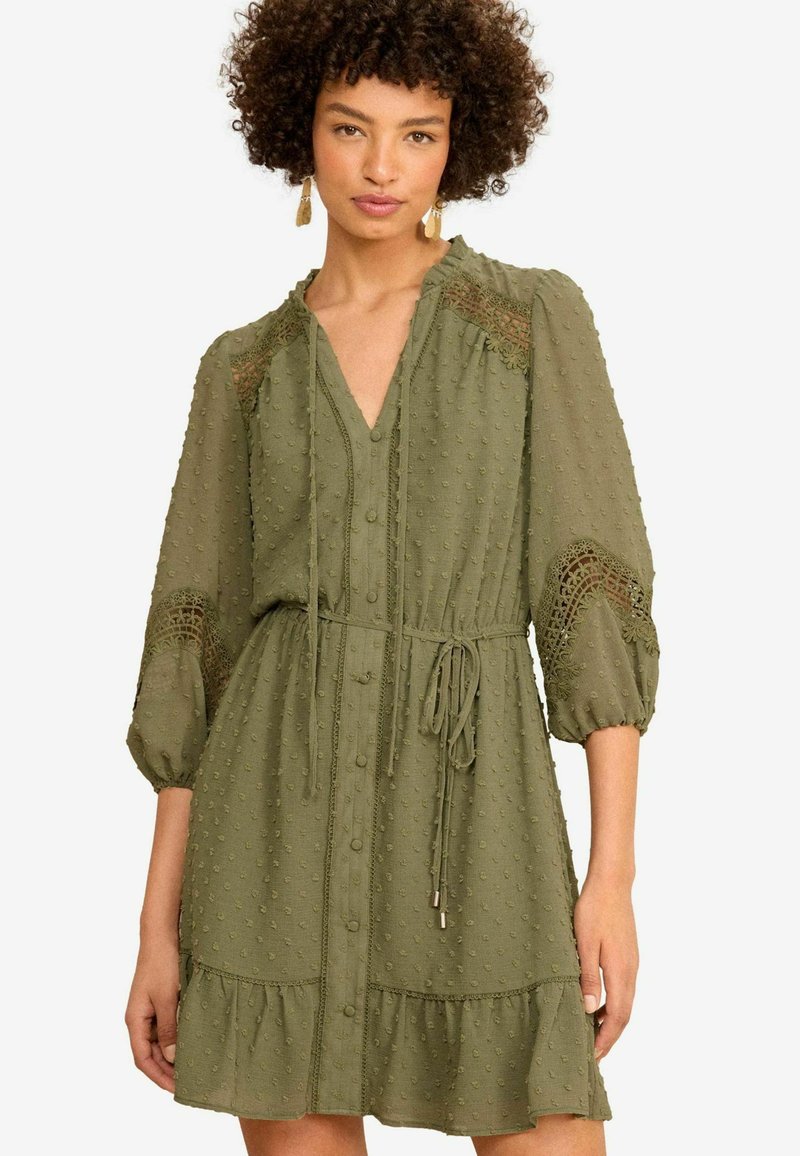Love & Roses DOBBY DETAIL 3/4 SLEEVE MINI-REGULAR FIT - Marškininė suknelė - khaki green