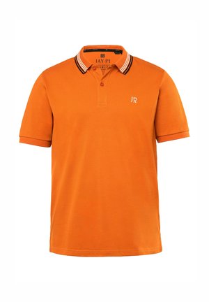 Orange polo T-shirt lavet af bomuld, med en tre-knaps placket, kontraststribet krave, og et lille logo på brystet.