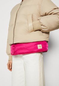Marc O'Polo CHEVIGNON X MOP JACKET - Μπουφάν με πούπουλα - jonesboro cream