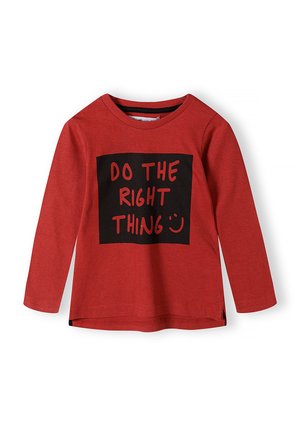 Rode lange mouwen T-shirt met zwart rechthoekig ontwerp met de tekst "DO THE RIGHT THING" en een glimlachend gezicht. Van katoen, met een ronde hals en een rechte zoom.
