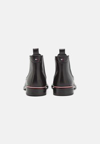 Tommy Hilfiger CORE CHELSEA - Kotníkové boty - black
