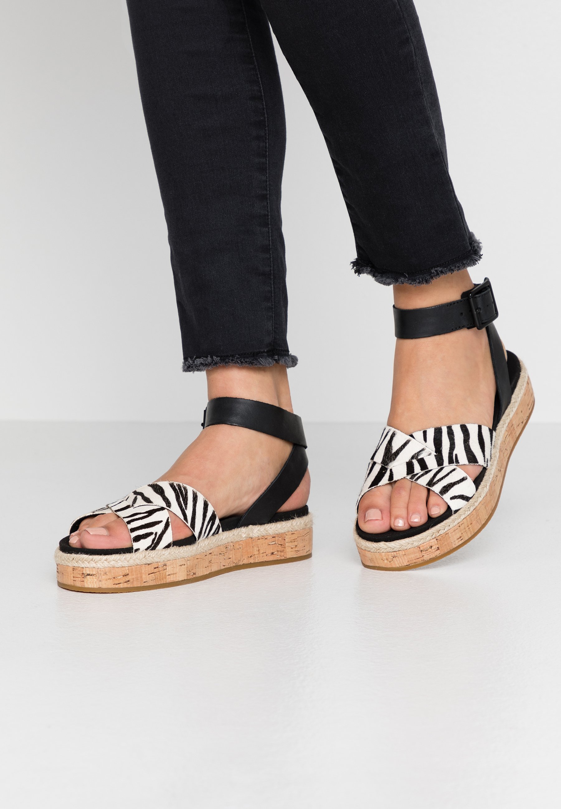 clarks botanic poppy sandals