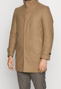 Lindbergh Klassisk frakke - camel