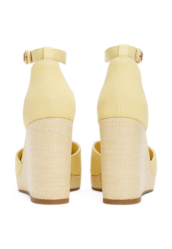 FLAG WEDGE CLOSED TOE - High heels - meringue3