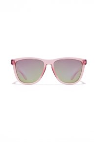 Rožnata prozorna sončna očala z zelenimi lečami z gradientom, pravokotne oblike, z zaobljenimi robovi in minimalnimi kovinskimi detajli.