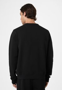Fila APPAREL BIELLA REGULAR CREWNECK - Felpa - black