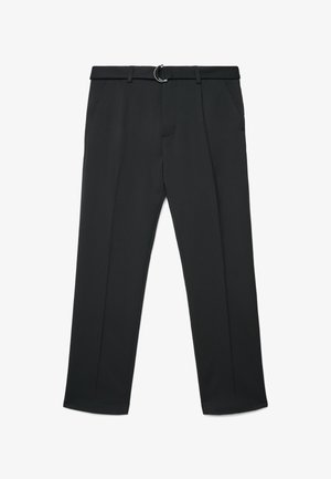 Pantalon noir droit avec ceinture assortie équipée d'une boucle double anneau argentée, poches latérales et pli central.