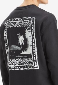 Levi's® RELAXED GRAPHIC CREWNECK SWEATSHIRT - Mikina - caviar
