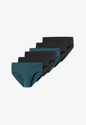 Cinco calzoncillos tipo bóxer para hombre en colores sólidos alternados negro y azul verdoso con finas rayas verticales, dispuestos en una pila en forma de abanico sobre un fondo blanco.