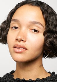 Gosh Copenhagen GOSH LIP LINE'N COAT - Rossetto - ruby chocolate