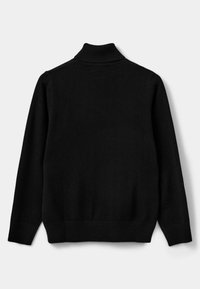 Maglione a collo alto nero, tessuto lavorato a maglia, design aderente, maniche lunghe, colletto e orlo a coste, trama liscia, dettagli minimi.