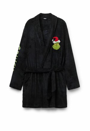 Robe en polaire noire avec un visage du Grinch brodé portant un chapeau de Père Noël rouge et le texte vert "Grinch" sur la manche. Taille ceinturée et manches longues.