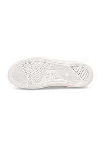 Weiße Sportschuhsohle aus strukturiertem Gummi mit einem Diamant- und Fischgrätmuster. Enthält einen pinken Akzent und das FILA-Logo.