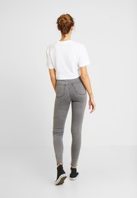 Topshop Vaqueros pitillo - grey