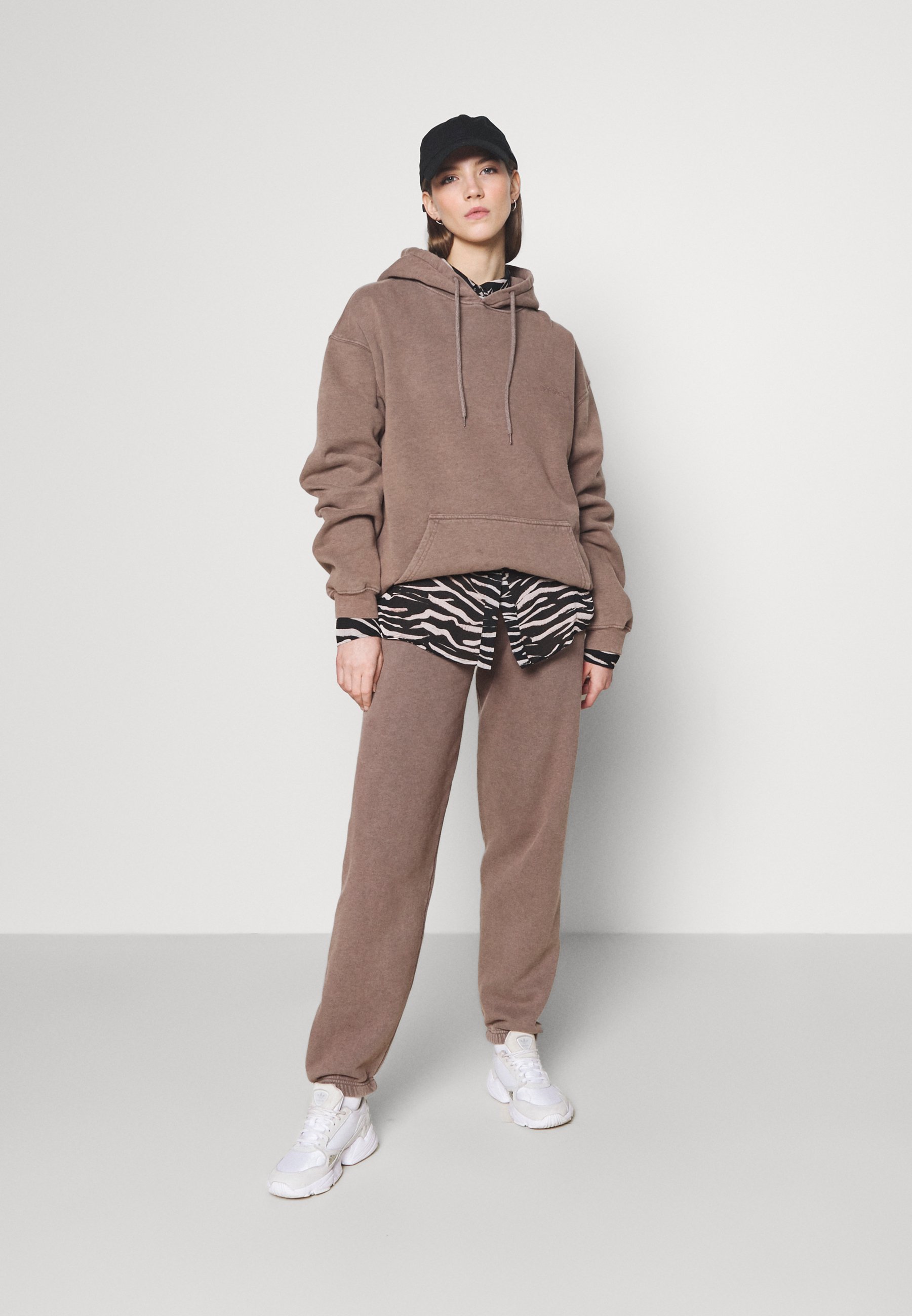 BDG Urban Outfitters OVERDYED JOGGER 