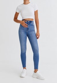 PULL&BEAR Vaqueros pitillo - light blue