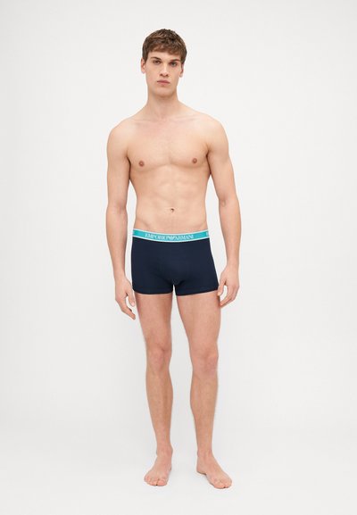 Tmavě modré bavlněné boxerské slipy s tyrkysovým páskem s logem "EMPORIO ARMANI", navržené pro přiléhavý a pohodlný střih.