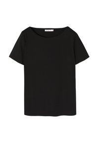 T-shirt noir à manches courtes en tissu lisse. Présente un col large et arrondi ainsi qu'un ourlet droit, sans motifs ni accents visibles.