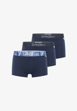 Drie paar donkerblauwe boxershorts hebben een contrasterende gemusterde tailleband. De stof lijkt glad met een strakke pasvorm.
