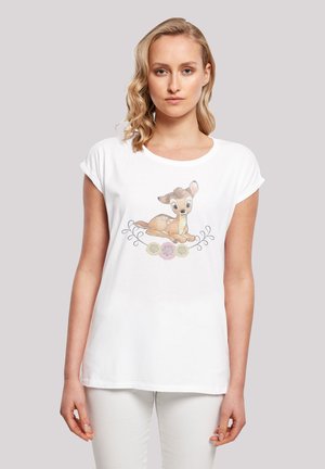 Weißes Kurzarm-T-Shirt mit einem Cartoon-Reh-Design und floralen Akzenten in Pastellfarben, aus weichem Baumwollstoff gefertigt.