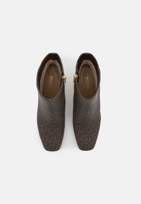 MICHAEL Michael Kors Botines de tacón - cognac