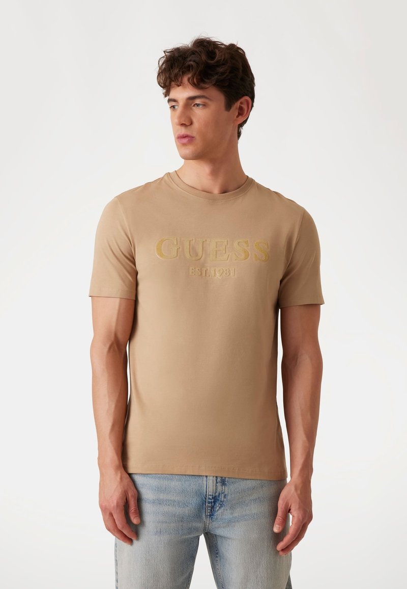 Guess LOGO BEFLOCKUNG - Marškinėliai su spaudiniu - hellbraun