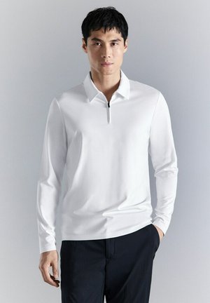 Polo - white