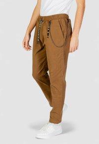 Gianni Lupo DRAWSTRING LOW CROTCH - Pantaloni - brown