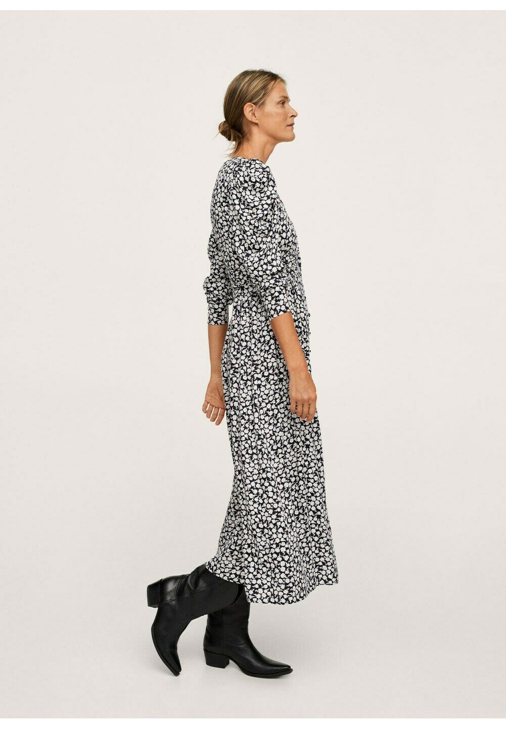 robe longue et bottes