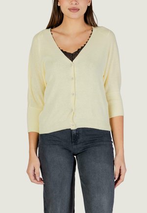 BATSI - Gilet - yellow