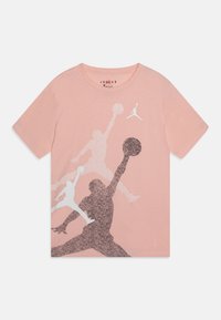 Jordan - GRADIENT STACKED TEE UNISEX - Printtipaita - legend pink Pienoiskuva 1