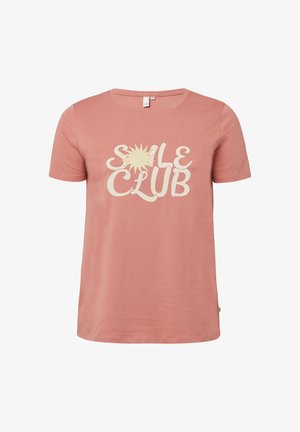 T-shirt en coton rose à manches courtes et col rond. Présente un texte graphique de couleur crème "SOLE CLUB" avec un motif de soleil.