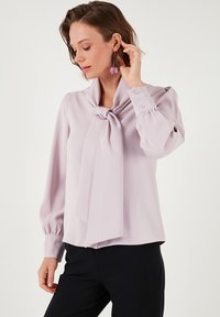 LELA REGULAR FIT - Button-down blouse - powder pink