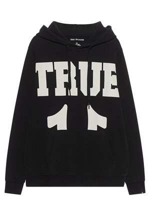 Zwarte hoodie met grote witte "TRUE 11" tekst aan de voorkant, met een kangoeroezak en trekkoorden aan de capuchon.