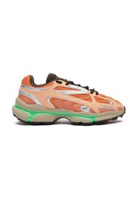L003 2K24 124 - Sneakersy niskie