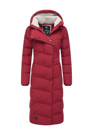 Rote Pufferjacke mit Kapuze, ausgestattet mit einem gesteppten Design, glatter Textur und einem mit Sherpa gefütterten Kragen. Mit Frontreißverschluss und Taschendetails.