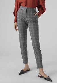 Vero Moda Spodnie materiałowe