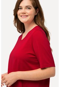Ulla Popken GRANDES TAILLES - Jednoduché tričko - red