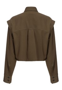 Giacca corta marrone con colletto, spalline e maniche lunghe. Presenta due polsini con bottone e un design della schiena a pieghe.