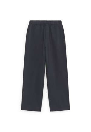 Pantaloni neri con vita elastica e gambe dritte, caratterizzati da un tessuto liscio e un dettaglio con patta frontale.