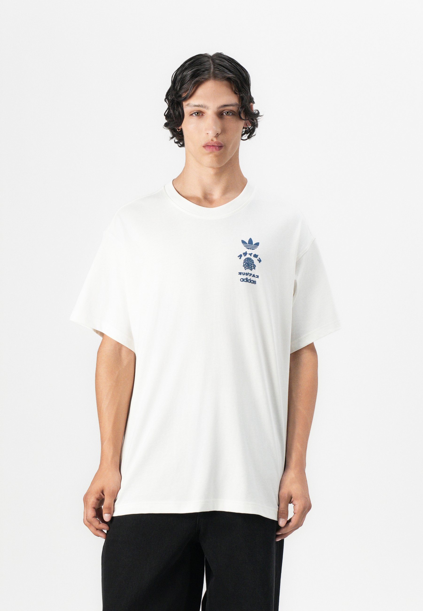 【ADIDAS ORIGINALS】★正規品★OFF SHOLDER TSHIRT★ Adidas Original SST Koszulka