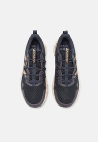 New Balance TEKTREL - Zapatillas de trail running - black