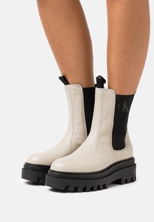 Calvin Klein Jeans, Plateaustøvletter - off-white