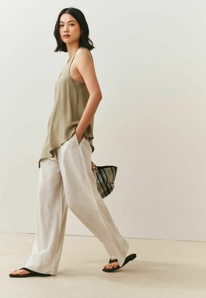 Next, 3 PACK  - Trousers - chocolate neutral navy