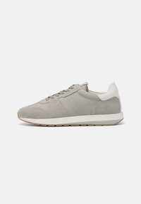 PAUL RUNNER - Trainers - light grey