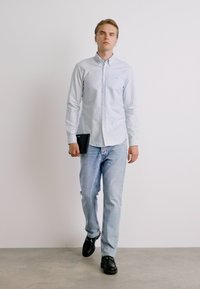 Thumbnail Image 2