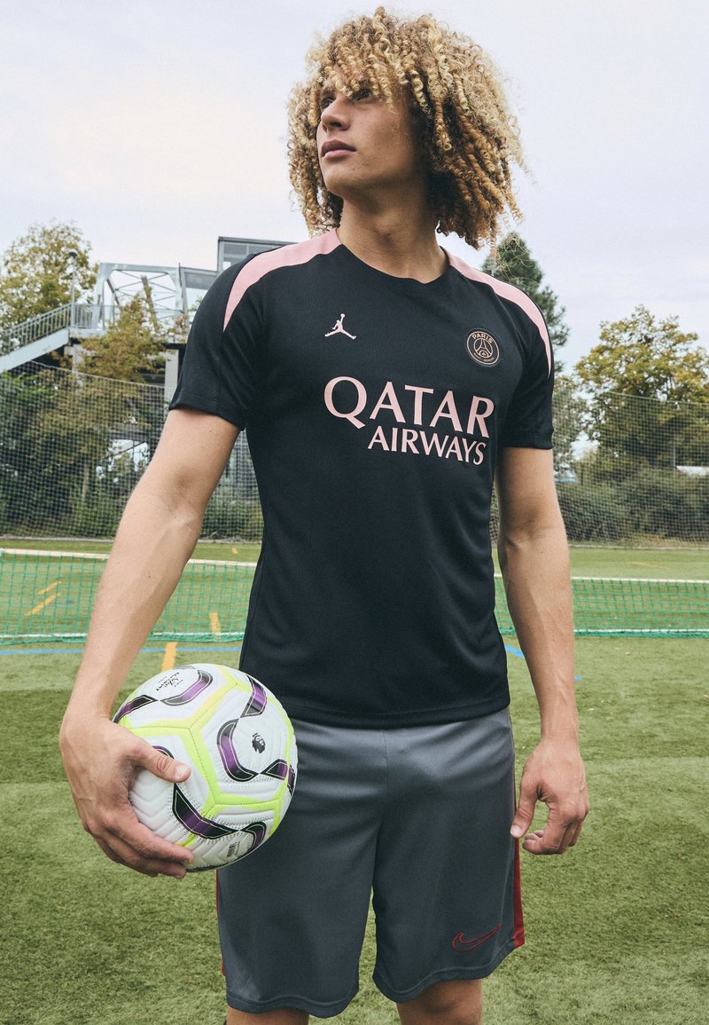 Nike Performance - PARIS ST GERMAIN NIKE DF STRIKE SHORT SLEEVES TOP THIRD - T-Shirt sport - black/rust pink, Ingrandire