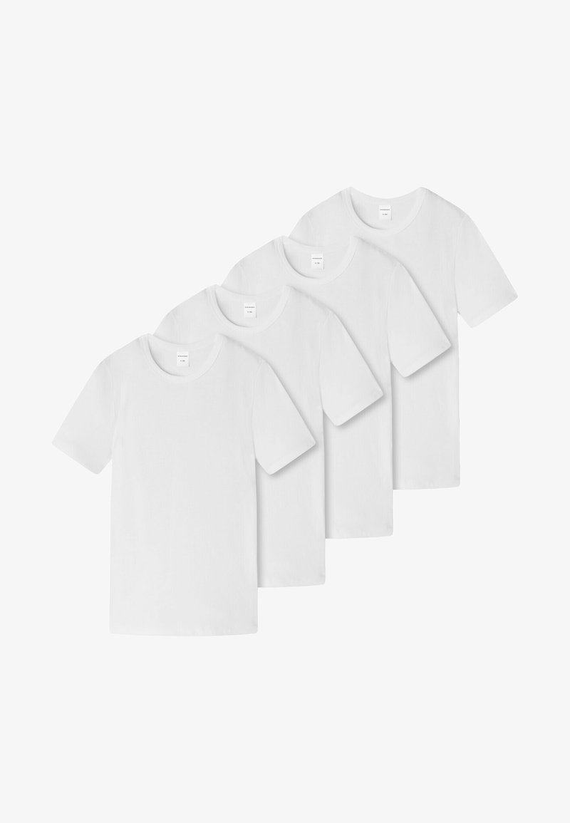 Quattro magliette bianche in cotone, con maniche corte e design a girocollo, impilate in un arrangiamento orizzontale.
