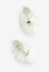 Baker by Ted Baker REGULAR FIT - Zapatos de bebé - cream