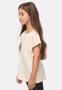 Urban Classics EXTENDED SHOULDER - T-shirts - whitesand